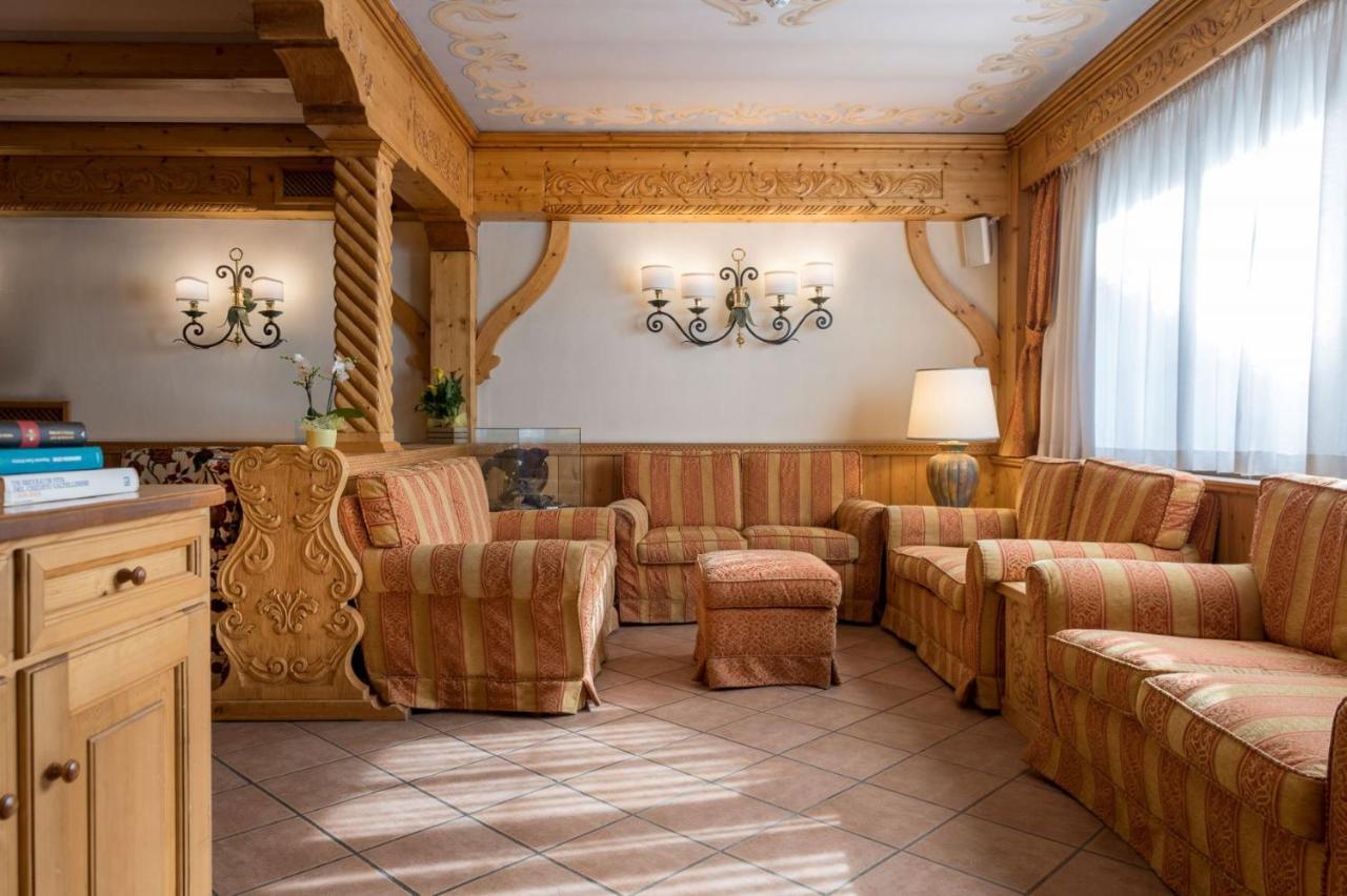 Hotel Cristallo Bormio Bagian luar foto