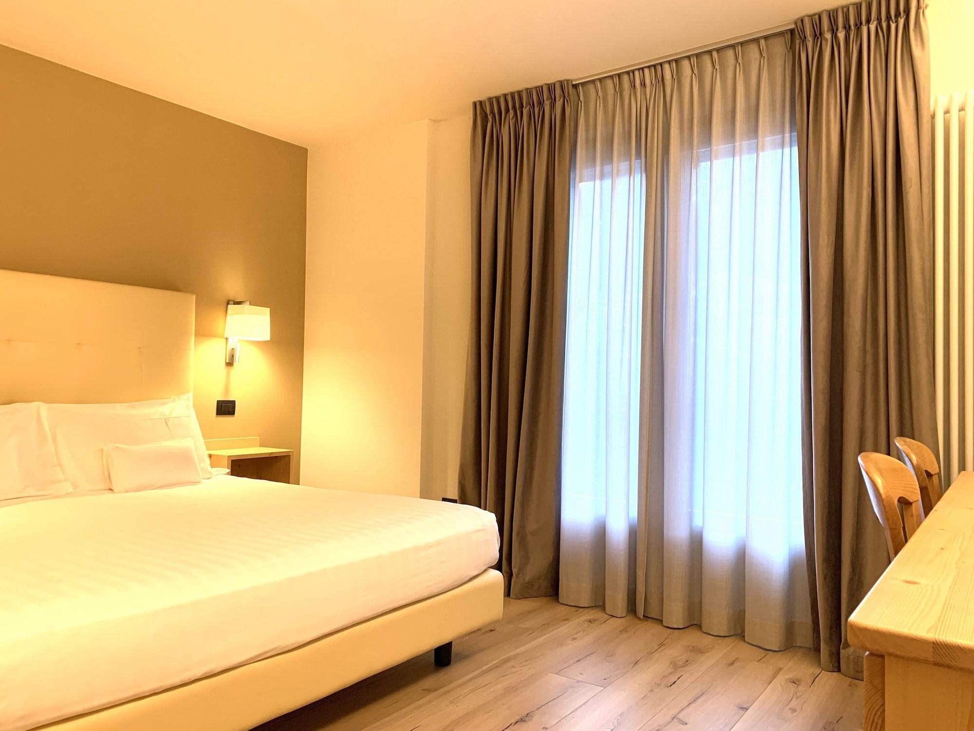 Hotel Cristallo Bormio Bagian luar foto