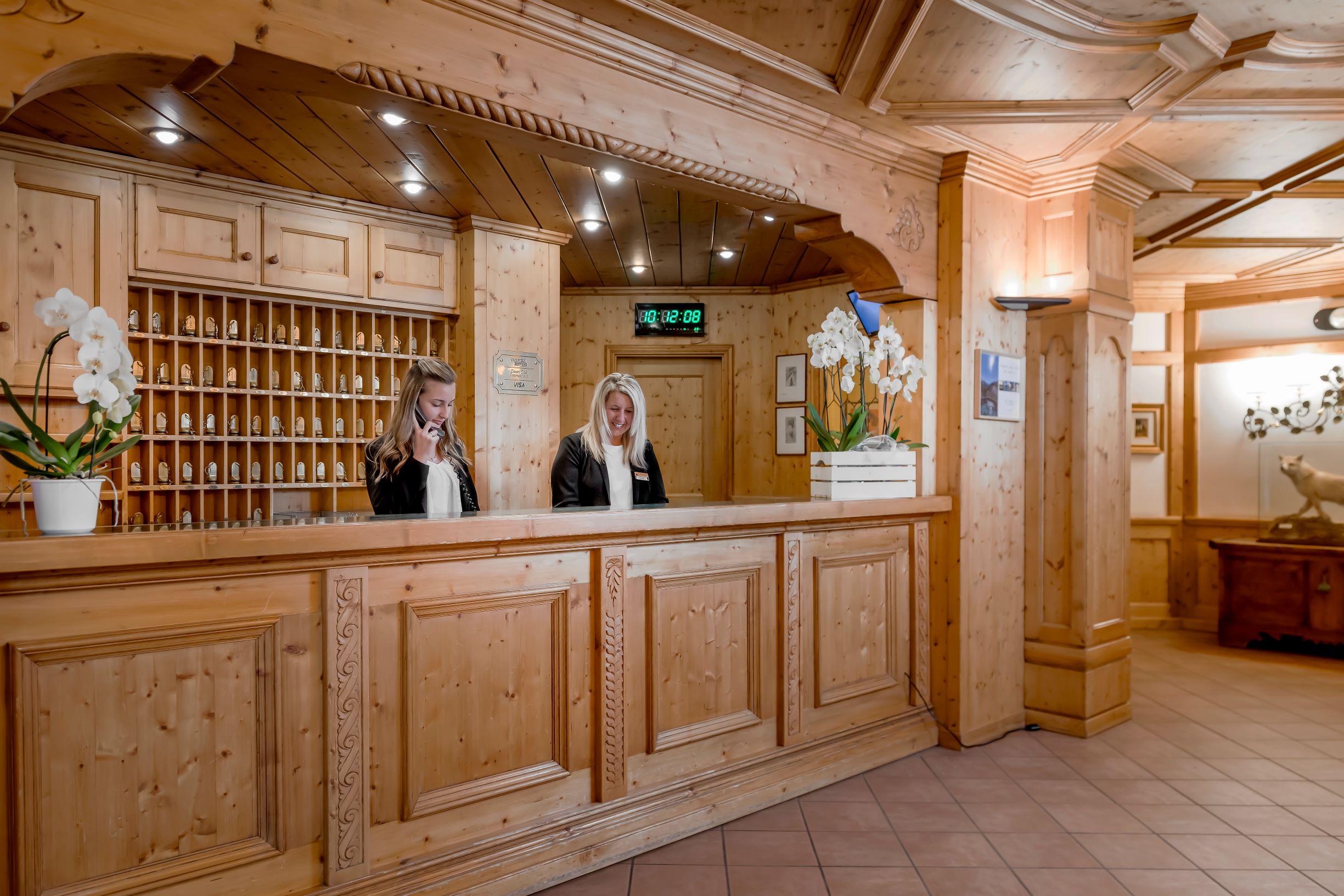Hotel Cristallo Bormio Bagian luar foto